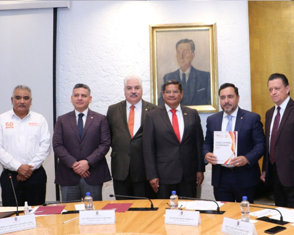 Recibe IPN Pliego General de Demandas 2023-2025 de la Sección 60 del SNTE